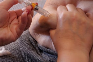 Doctor injecting Semaglutide Injection for Weight Loss in Sandusky, OH