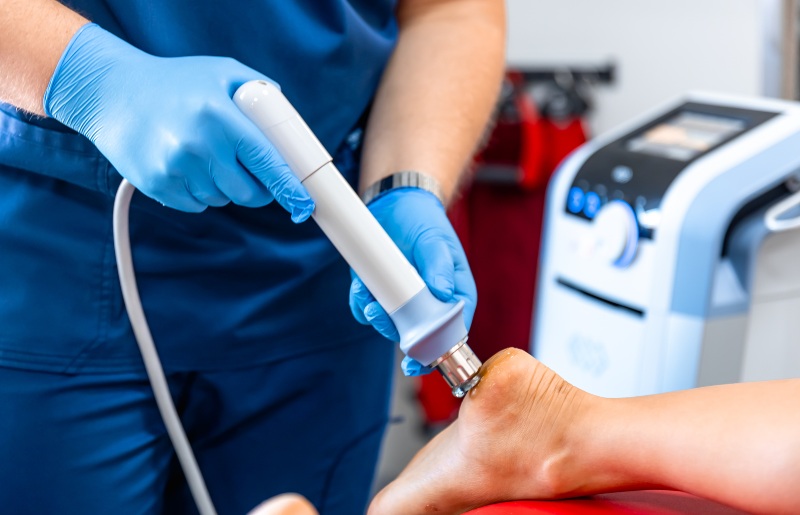 Shoulder shockwave treatment for muscle pain relief in Sandusky, OH
